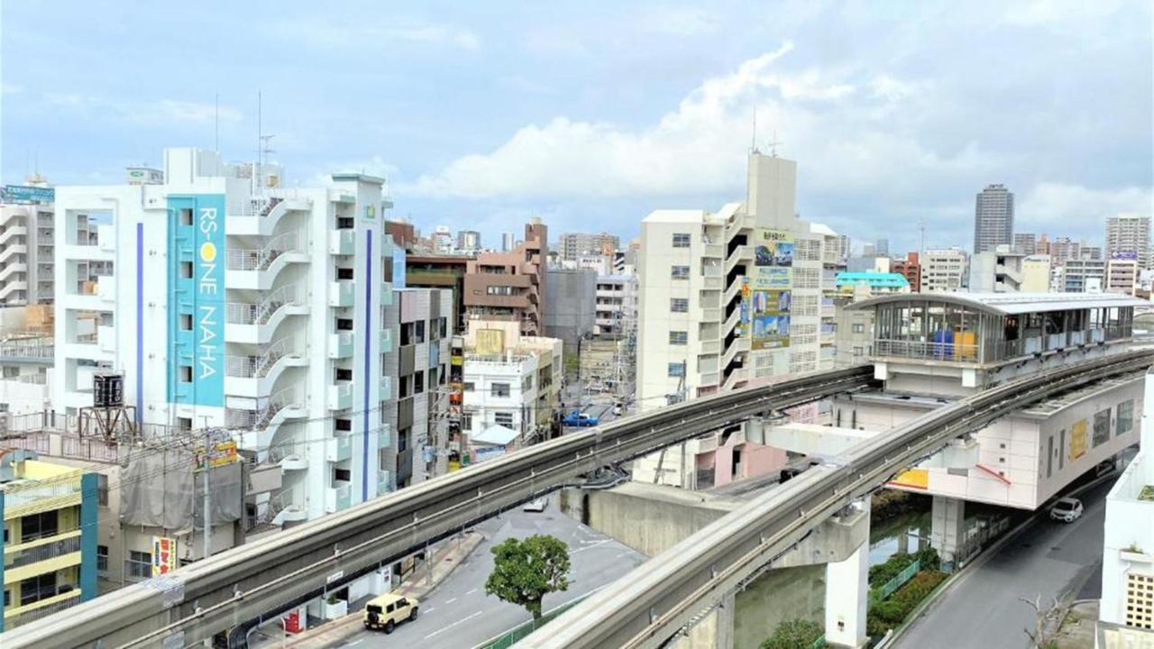 Toyoko Inn Okinawa Naha Kokusai-Dori Miebashi-Eki Exterior foto